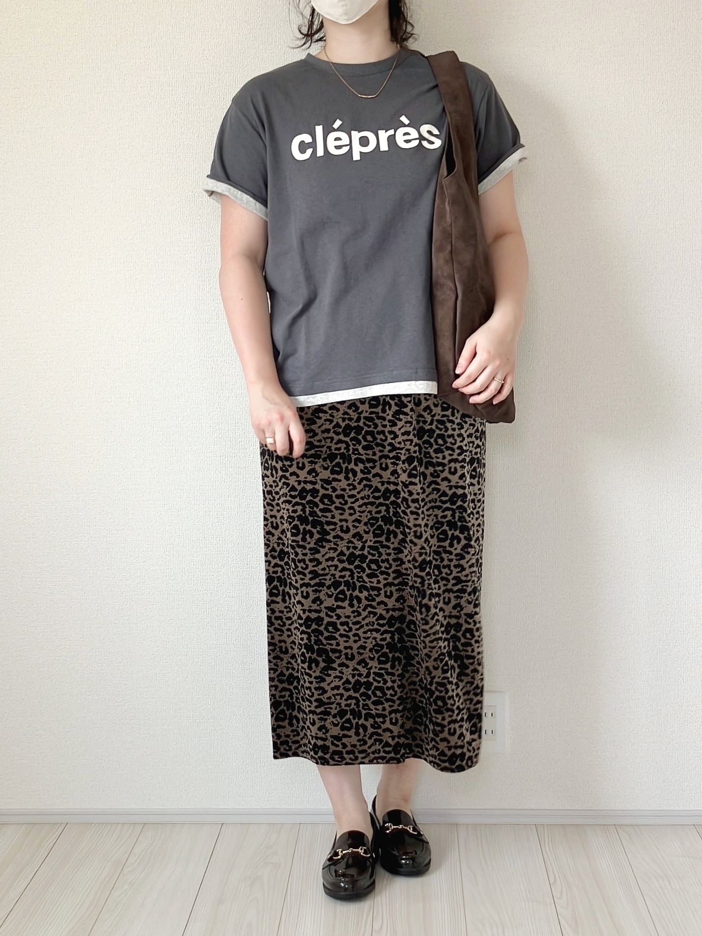 coca(コカ)の「ロールアップTシャツ レディース」