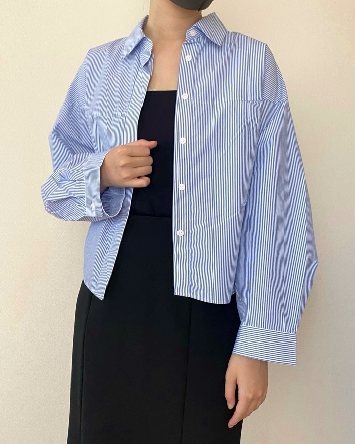 UNIQLO(ユニクロ)の「コットンコクーンシャツ/ストライプ」