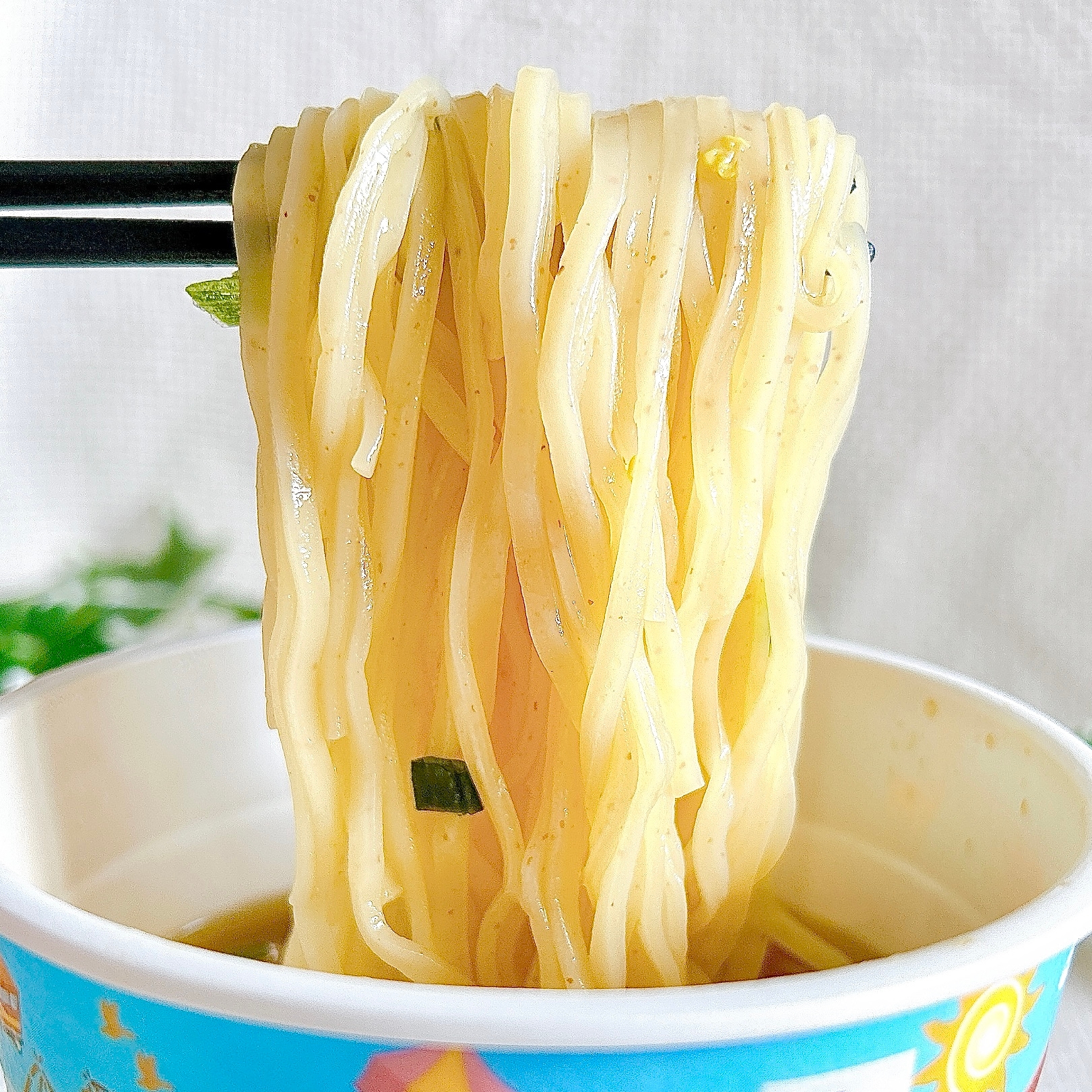 LAWSON(ローソン)の「名店 人類みな麺類 めちゃうま貝だし醤油らーめん」