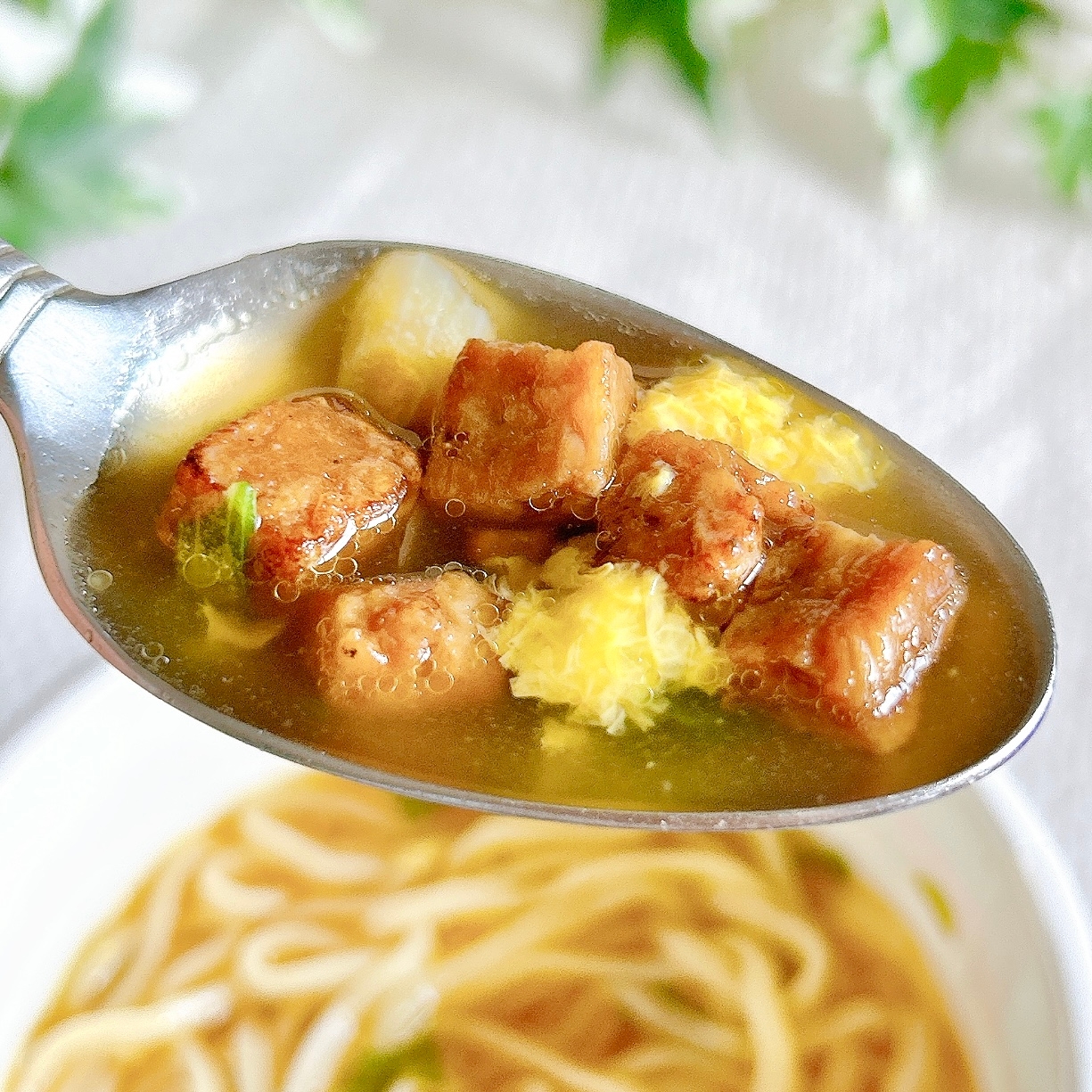 LAWSON(ローソン)の「名店 人類みな麺類 めちゃうま貝だし醤油らーめん」