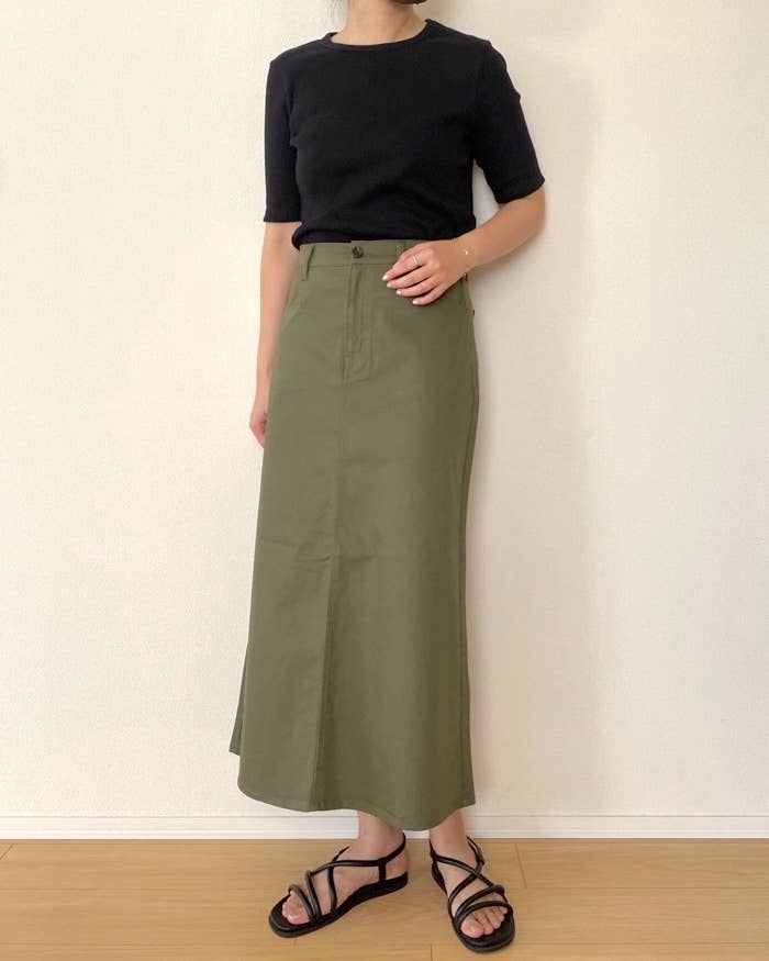 無印良品「婦人 ストレッチチノ Aラインスカート」