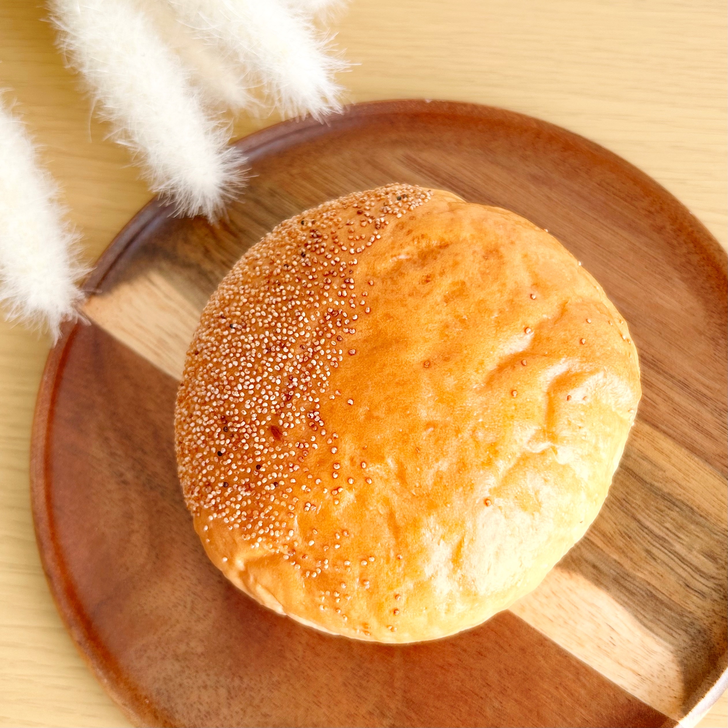 FamilyMart(ファミリーマート)の「たっぷりマロンクリームパン」