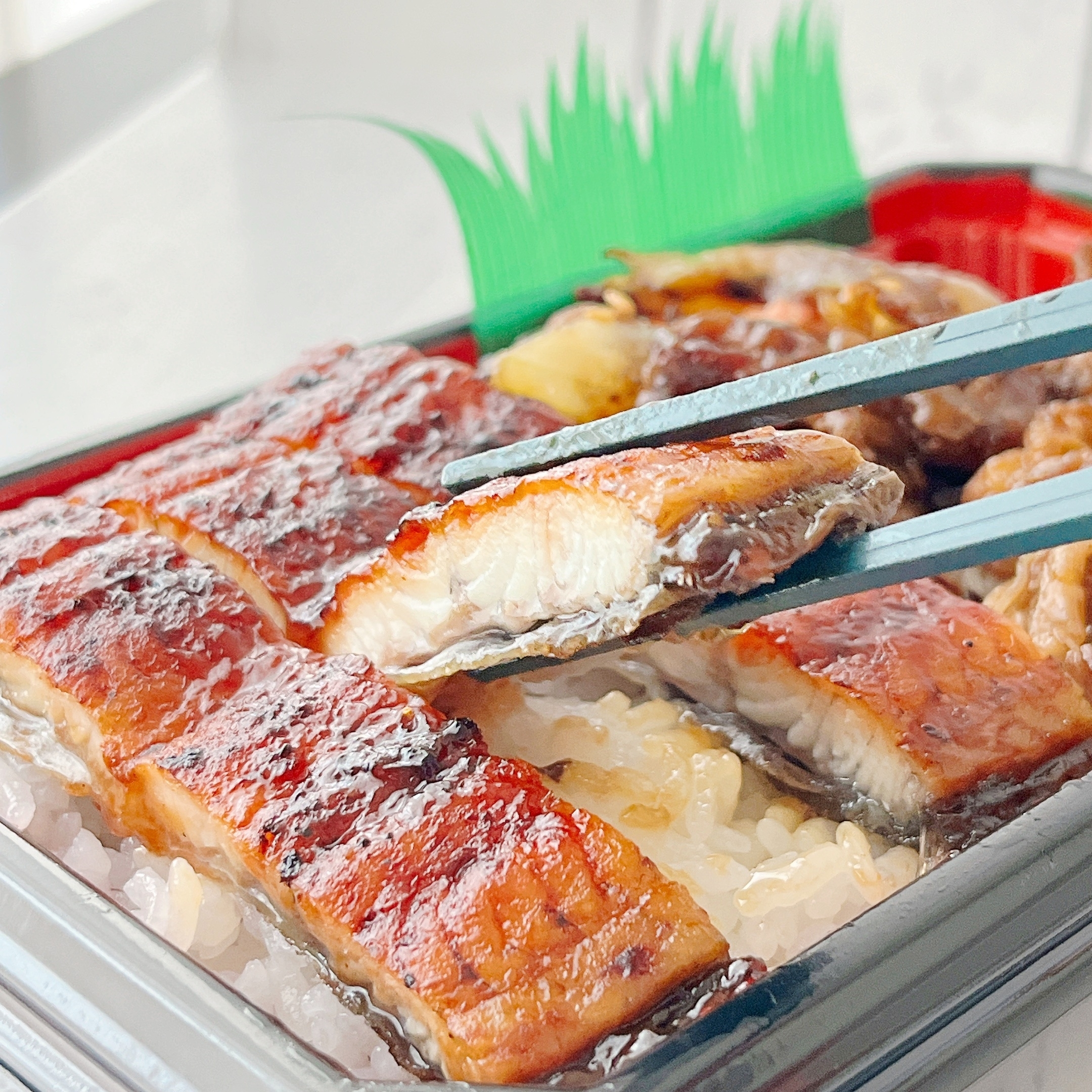 ほっかほっか亭の「うな牛焼肉重」