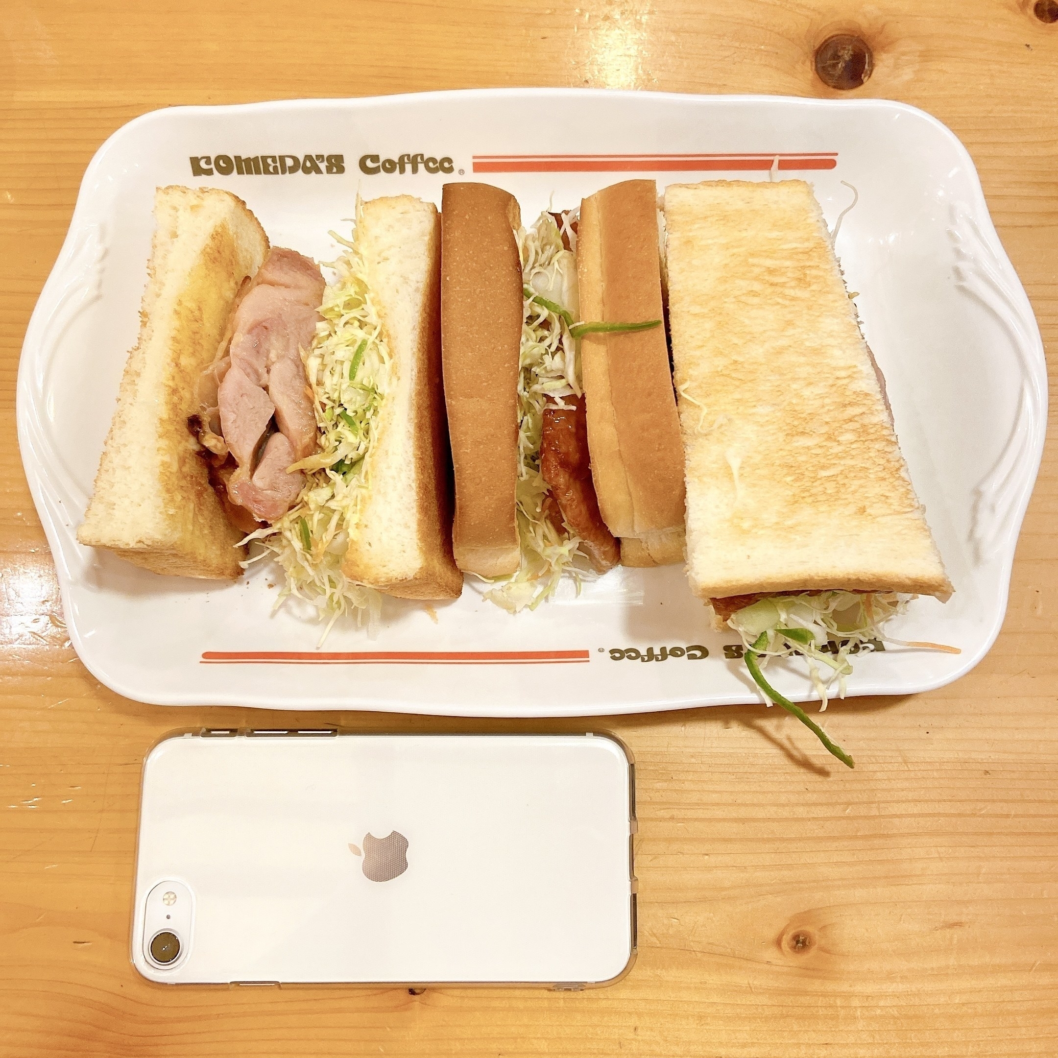 コメダの「あみ焼きチキンホットサンド」