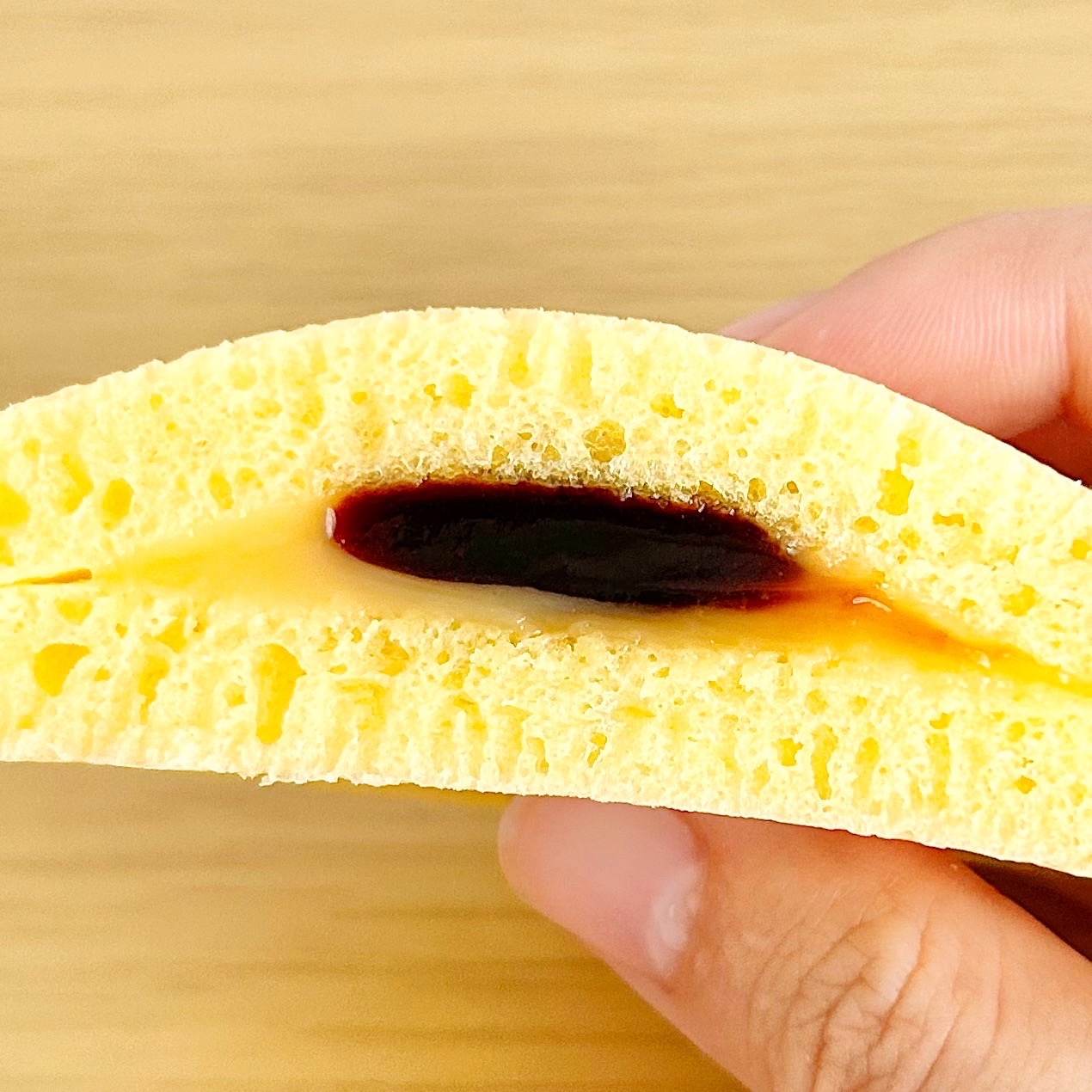 FamilyMart(ファミリーマート)の「プリンみたいなパンケーキ2個入」