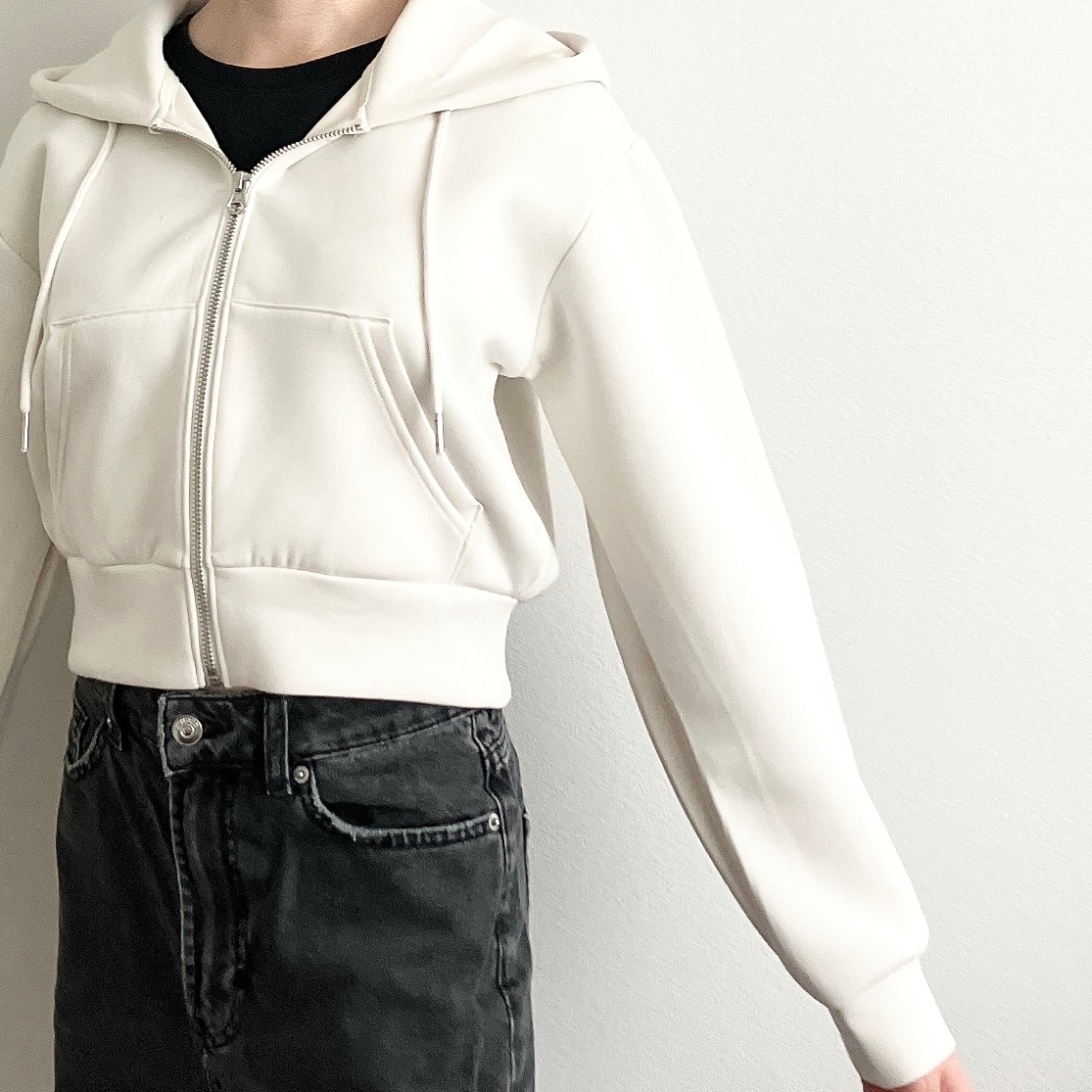 GU(ジーユー)の「パフスウェットフルジップパーカ」