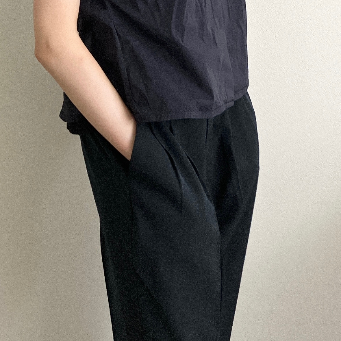 GLOBAL WORK(グローバルワーク)の「貴島明日香さん着用/ウツクシルエットDRYテーパードパンツ」