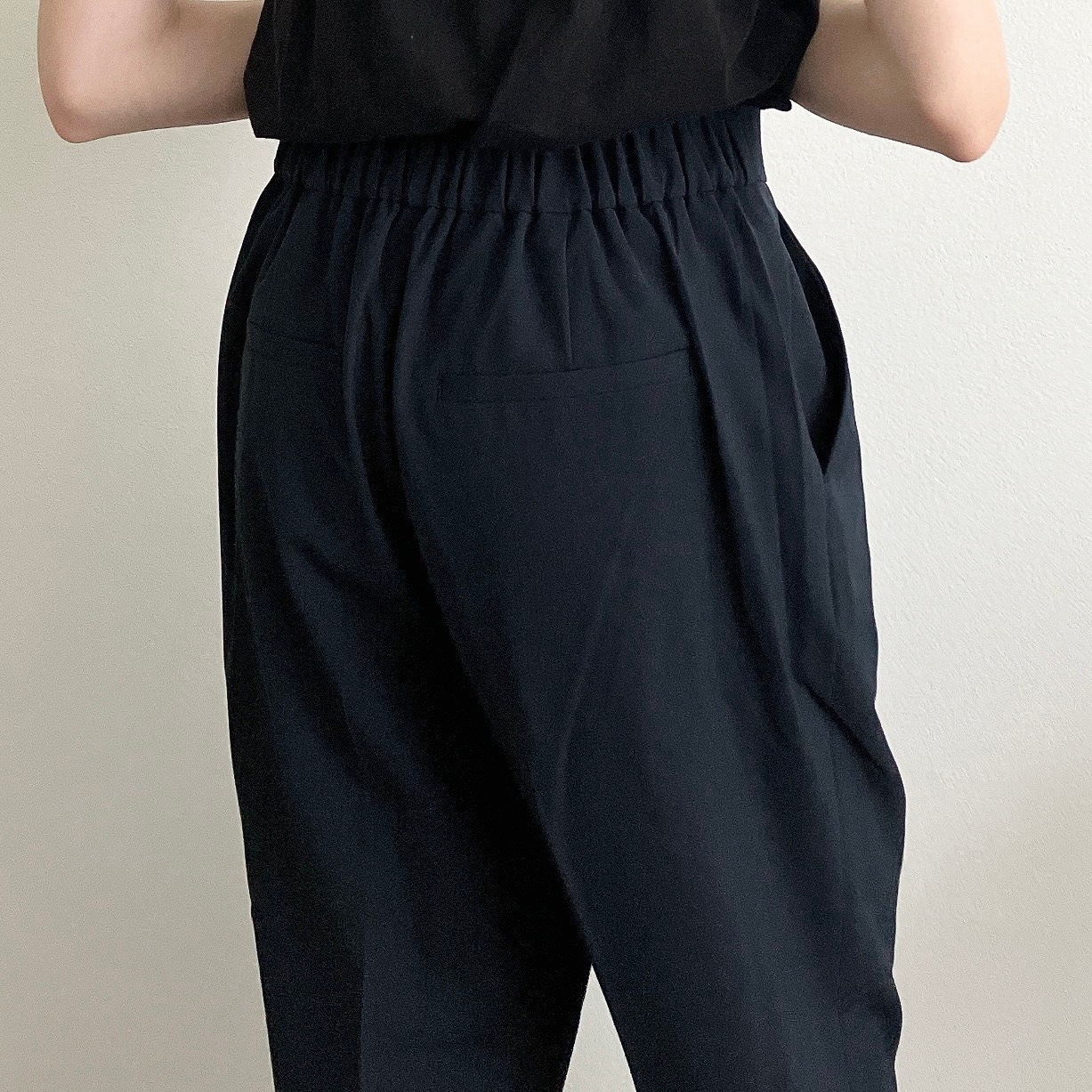 GLOBAL WORK(グローバルワーク)の「貴島明日香さん着用/ウツクシルエットDRYテーパードパンツ」