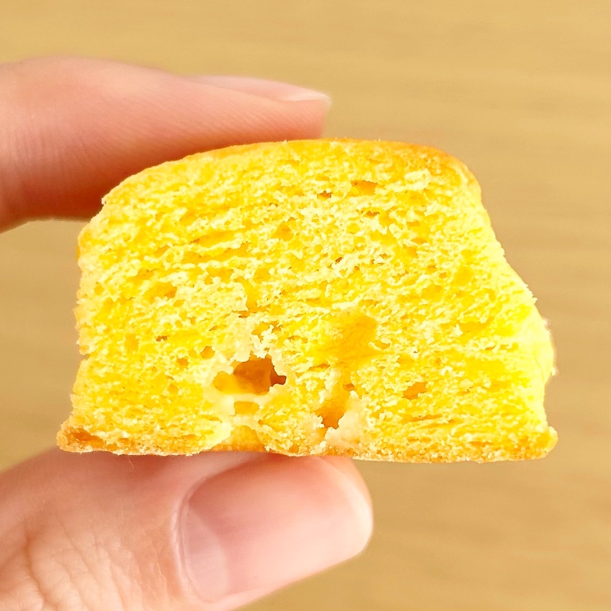 FamilyMart(ファミリーマート)の「生スコーン6個入(スイートポテト味)」