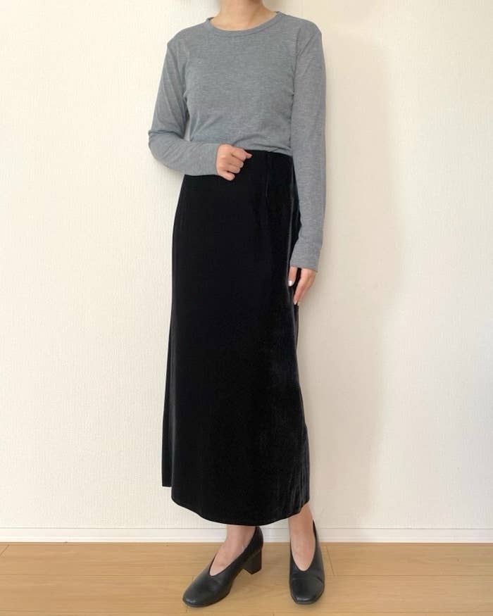 GUの「ベロアナローマキシスカートZ+E」
