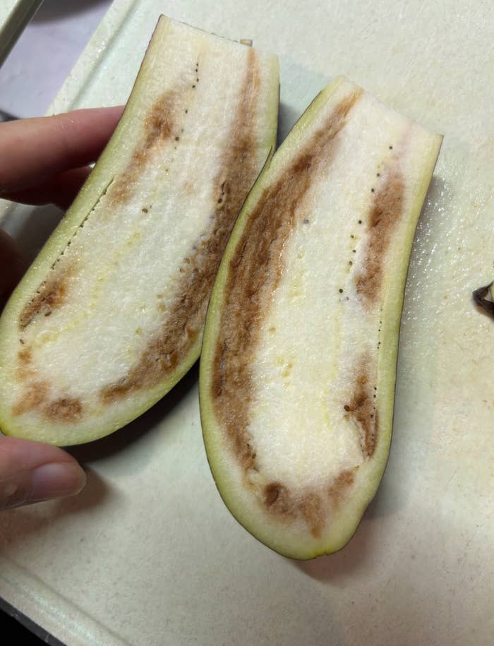 断面が茶色いなす(BuzzFeed Japan)