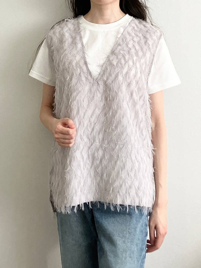 Honeys(ハニーズ)の「Tシャツ付ベスト」