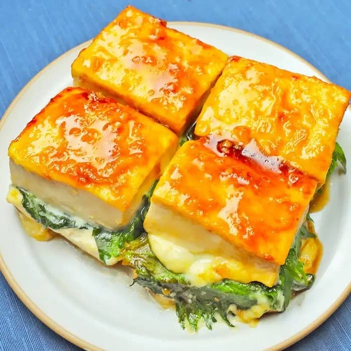 【今日から冷蔵庫に豆腐を常備だ】挟んで焼くだけで家族が大喜び!週7で食べたい激ウマ豆腐レシピ
