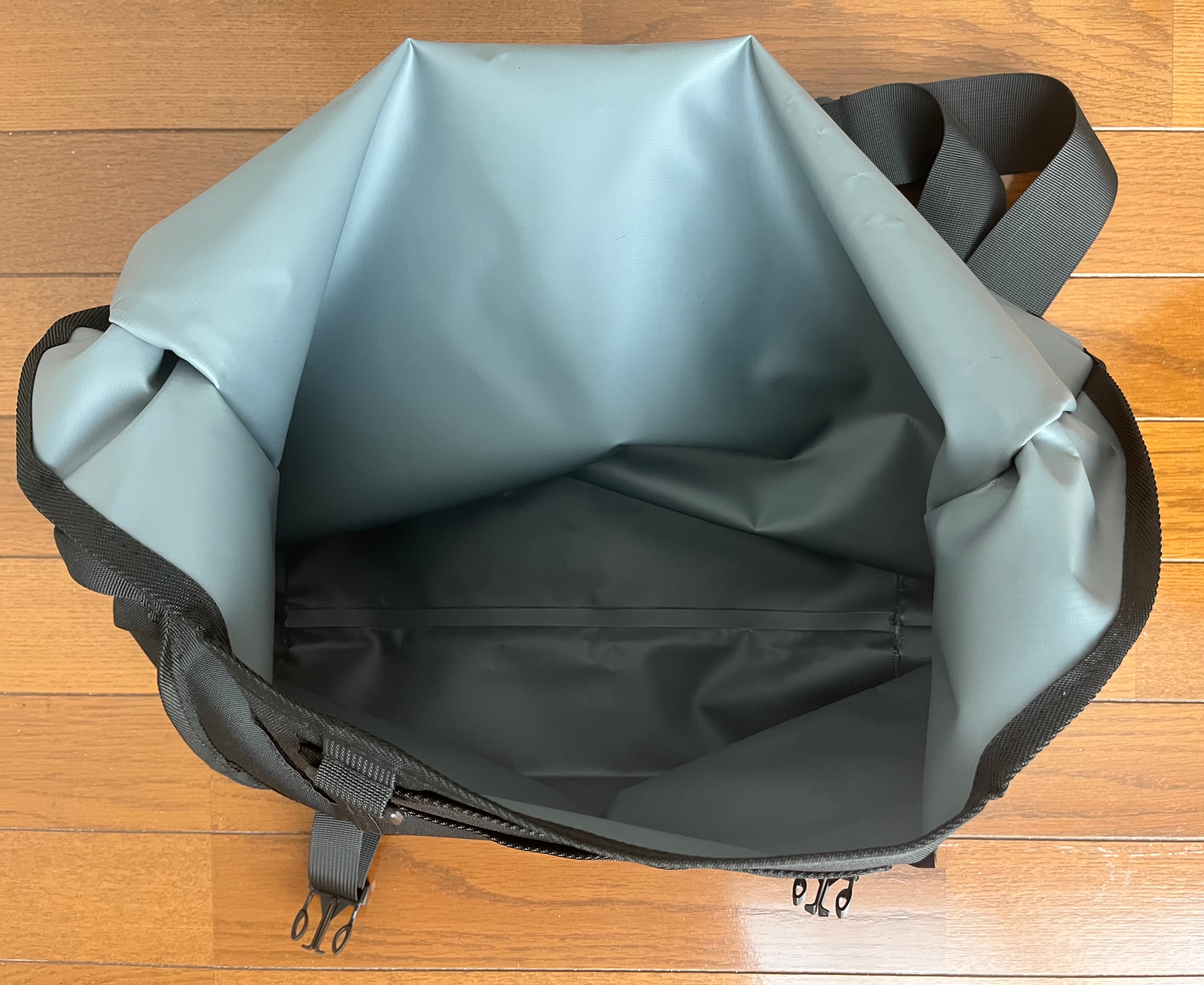 WORKMAN(ワークマン)の「【WEB限定】防水ワールドウォークダブルディレクションショルダー」