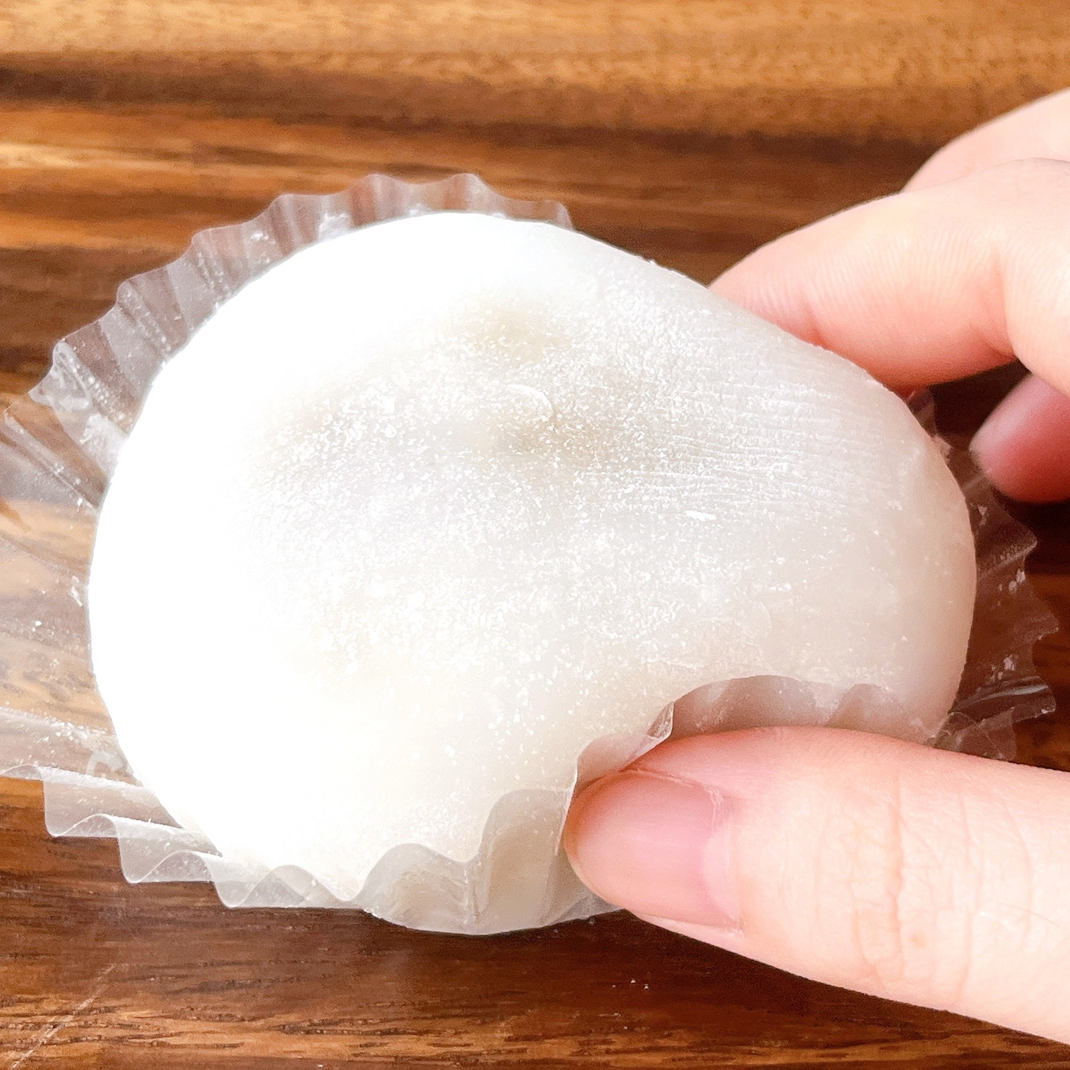 セブンイレブンの「とろもちわらびクッキー&クリーム」