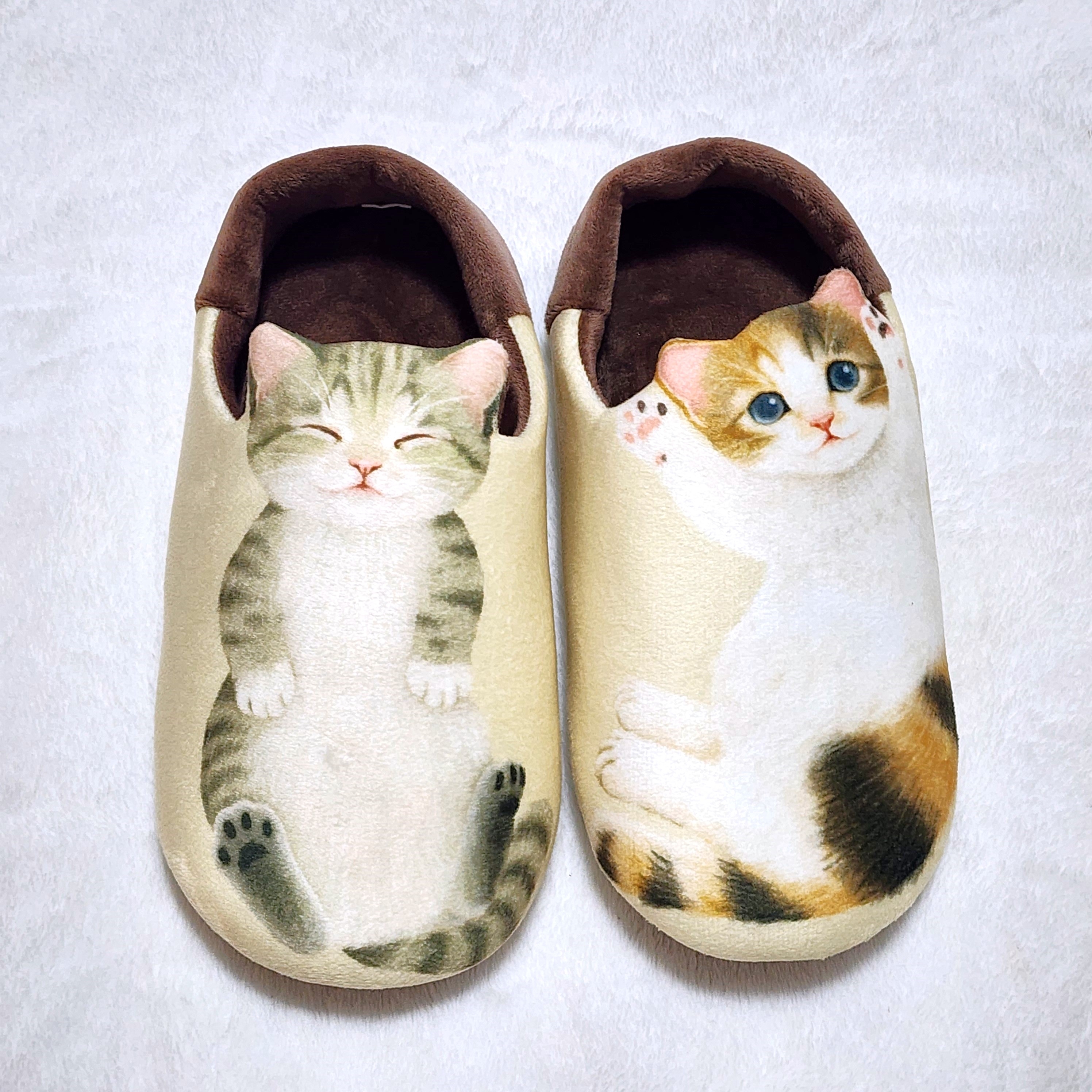 FELISSIMO(フェリシモ)「子猫がへそ天でごろ~ん ルームシューズ」