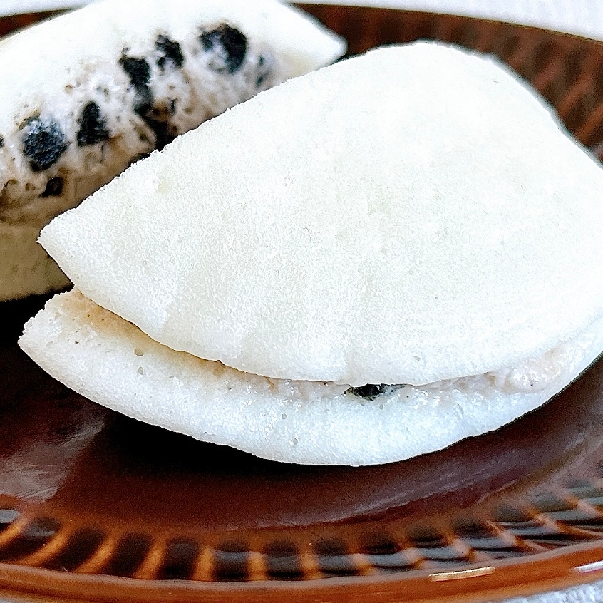 セブン-イレブンの「もちっと白いどら焼 クッキー&クリーム」