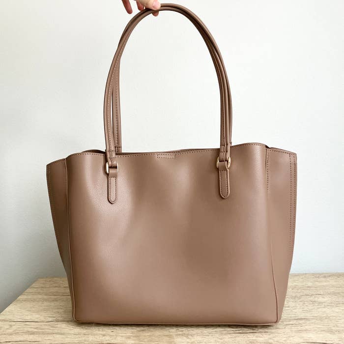 Honeys(ハニーズ)の「軽量A4トート」