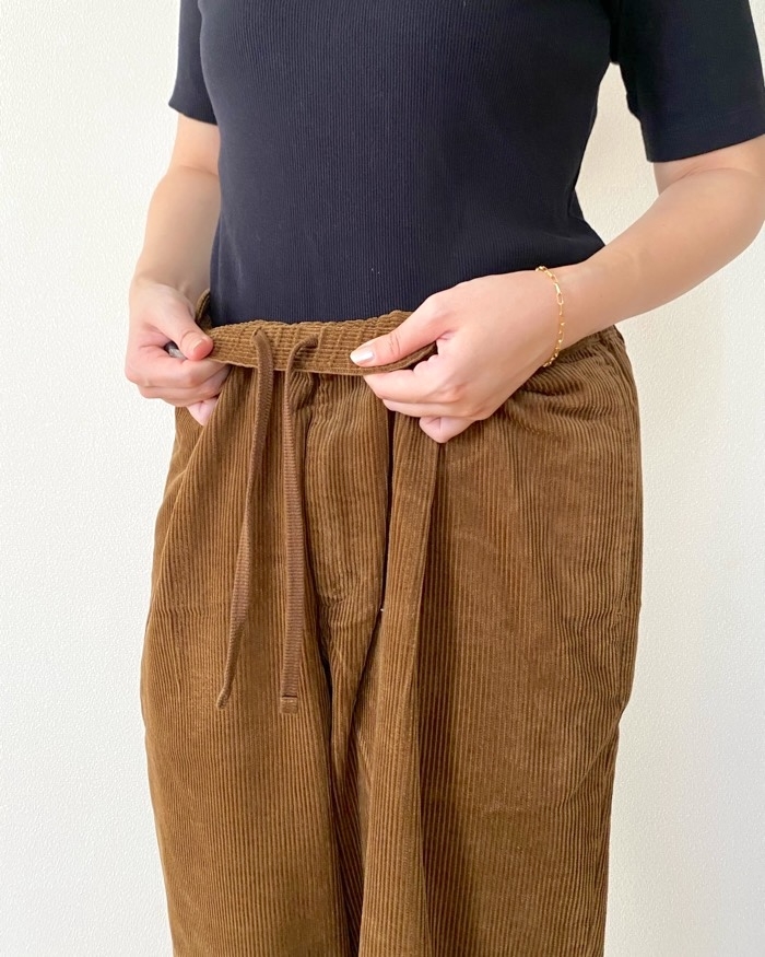 GUの「コーデュロイキャロットパンツ(丈標準69.0~73.0cm)」