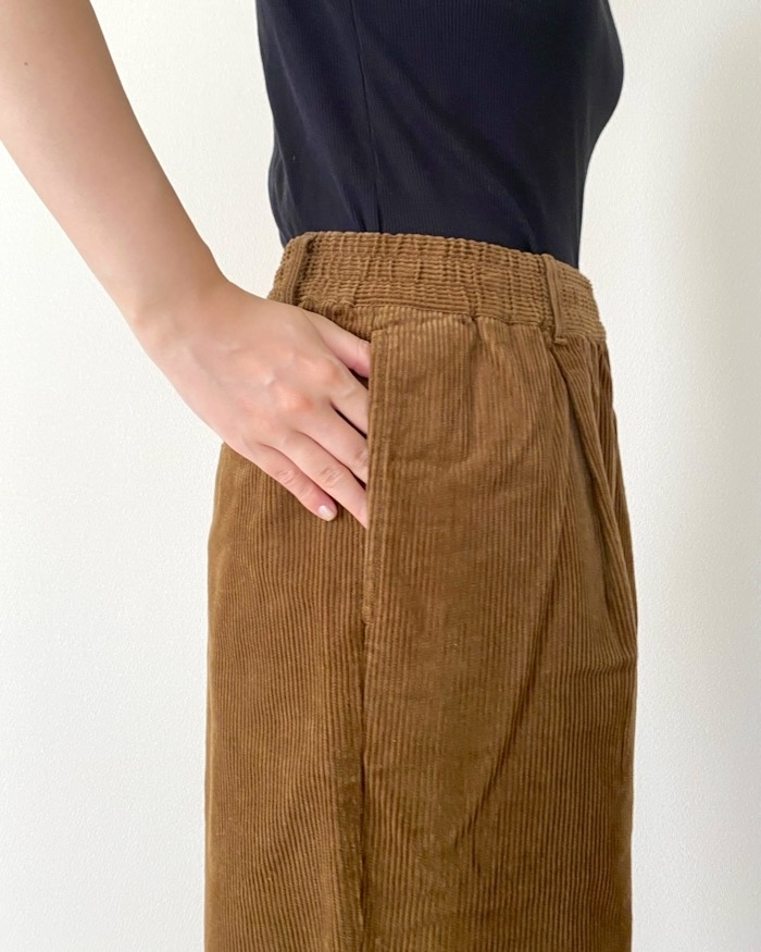 GUの「コーデュロイキャロットパンツ(丈標準69.0~73.0cm)」
