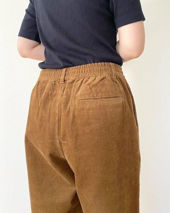 GUの「コーデュロイキャロットパンツ(丈標準69.0~73.0cm)」