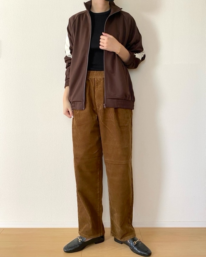 GUの「コーデュロイキャロットパンツ(丈標準69.0~73.0cm)」