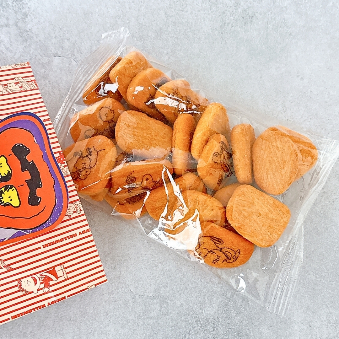 KALDI (カルディ)の「スヌーピー ハロウィンプリントビスケット ペーパーバッグ 40g」