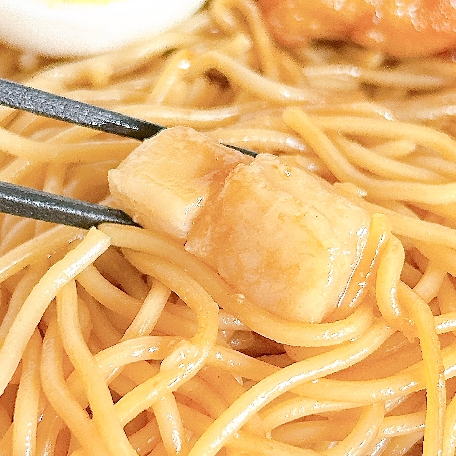 LAWSON(ローソン)の「よくばり合体メシ キムチ炒飯&背脂焼ラーメン」