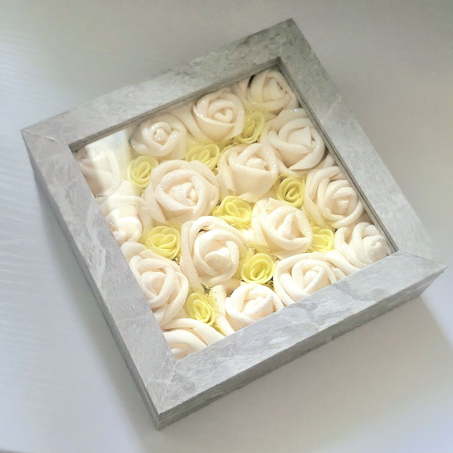 DAISO(ダイソー)「ストーン調コレクションBOX(ライトカラー、正方形)」