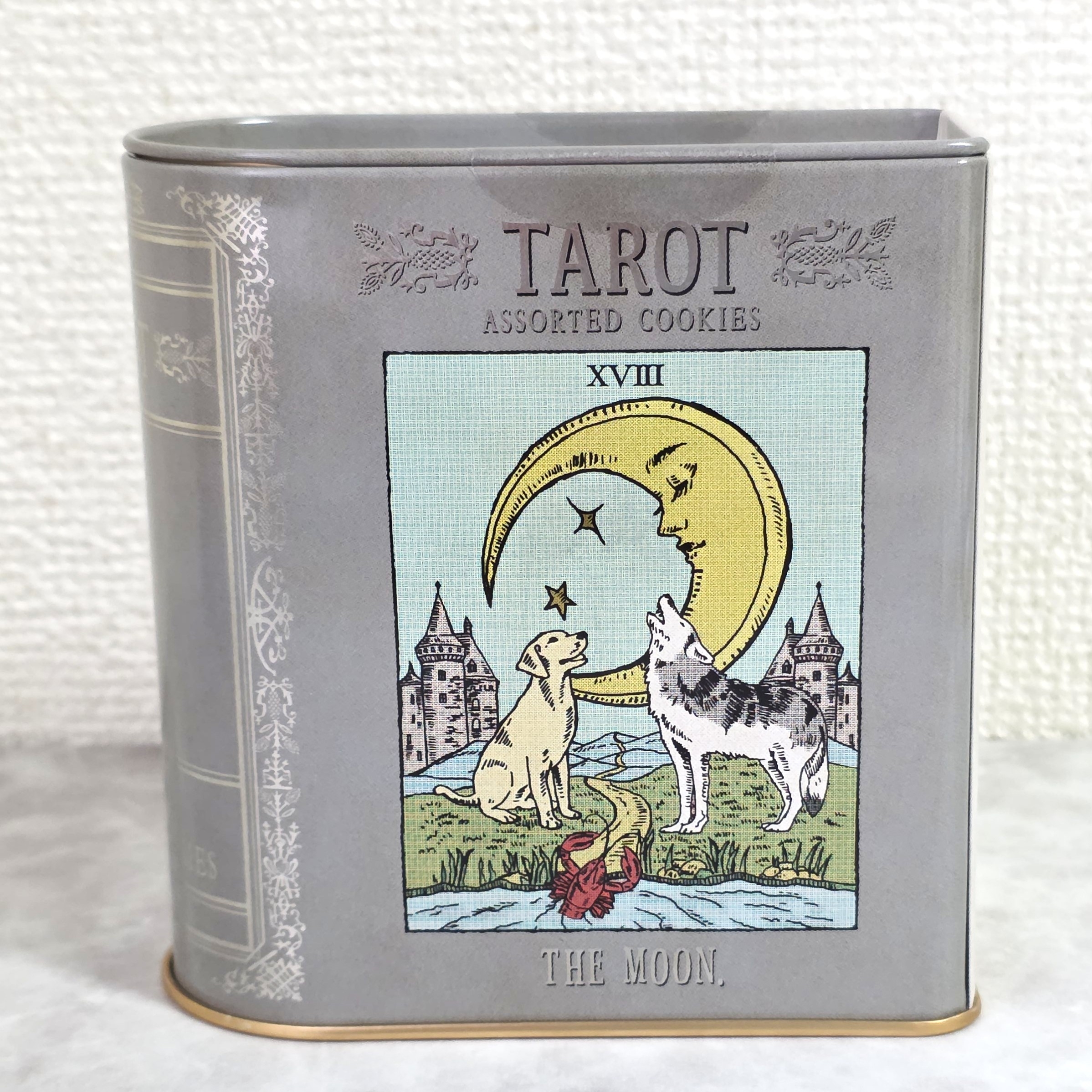 Afternoon Tea(アフタヌーンティー)「タロットカードブック型クッキー缶」