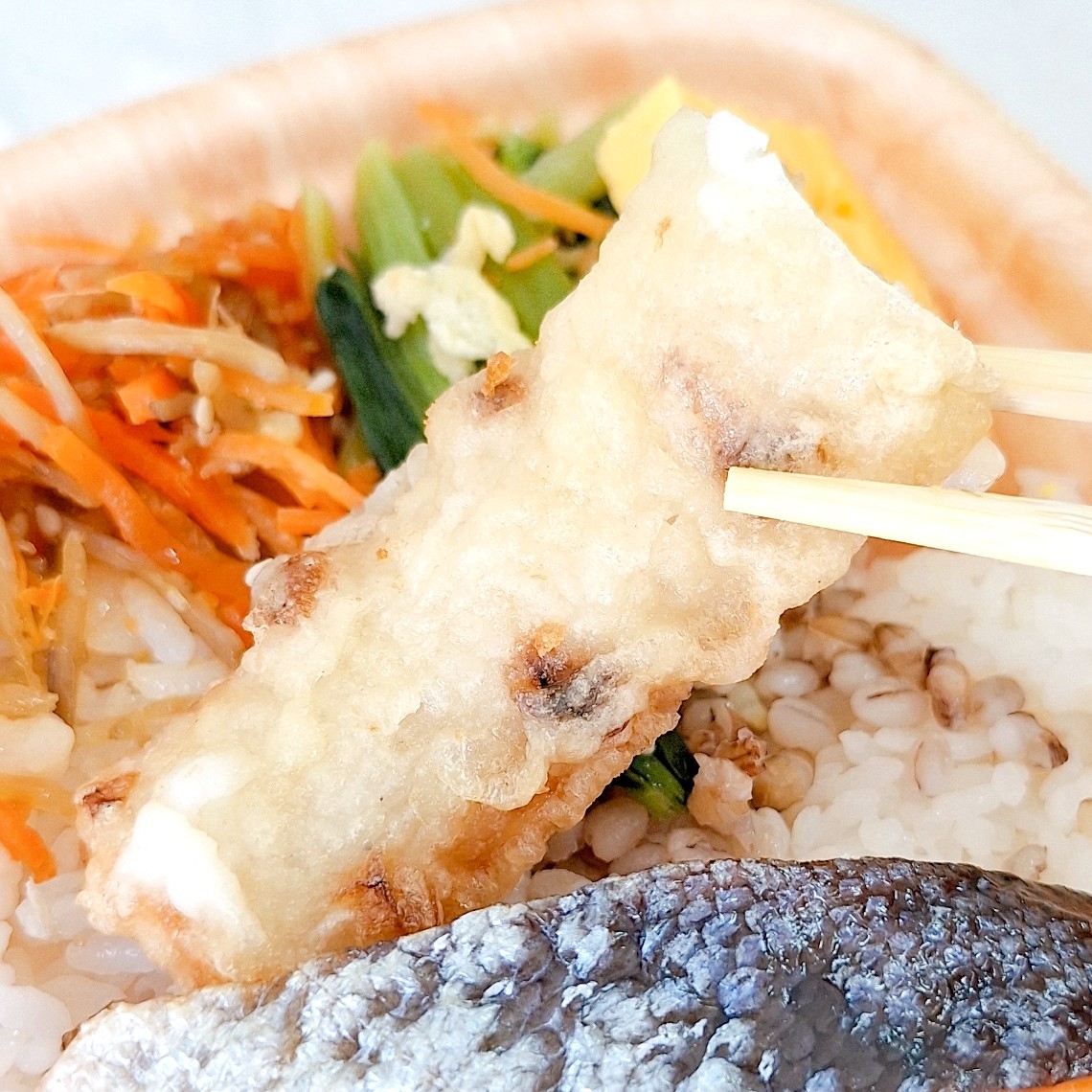 ほっともっと「もちミニ しゃけ弁当」