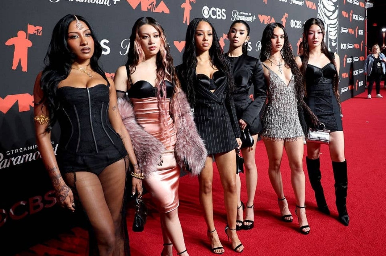Here's What All The Celebs Wore On The VMAs 2025 Red Carpet