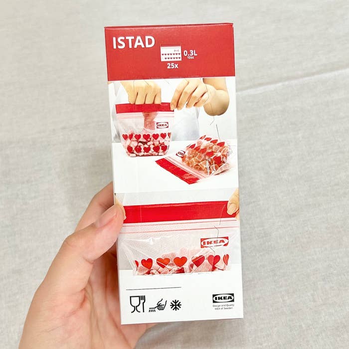 IKEA(イケア)の「ISTAD イースタード フリーザーバッグ、レッド/ハート」