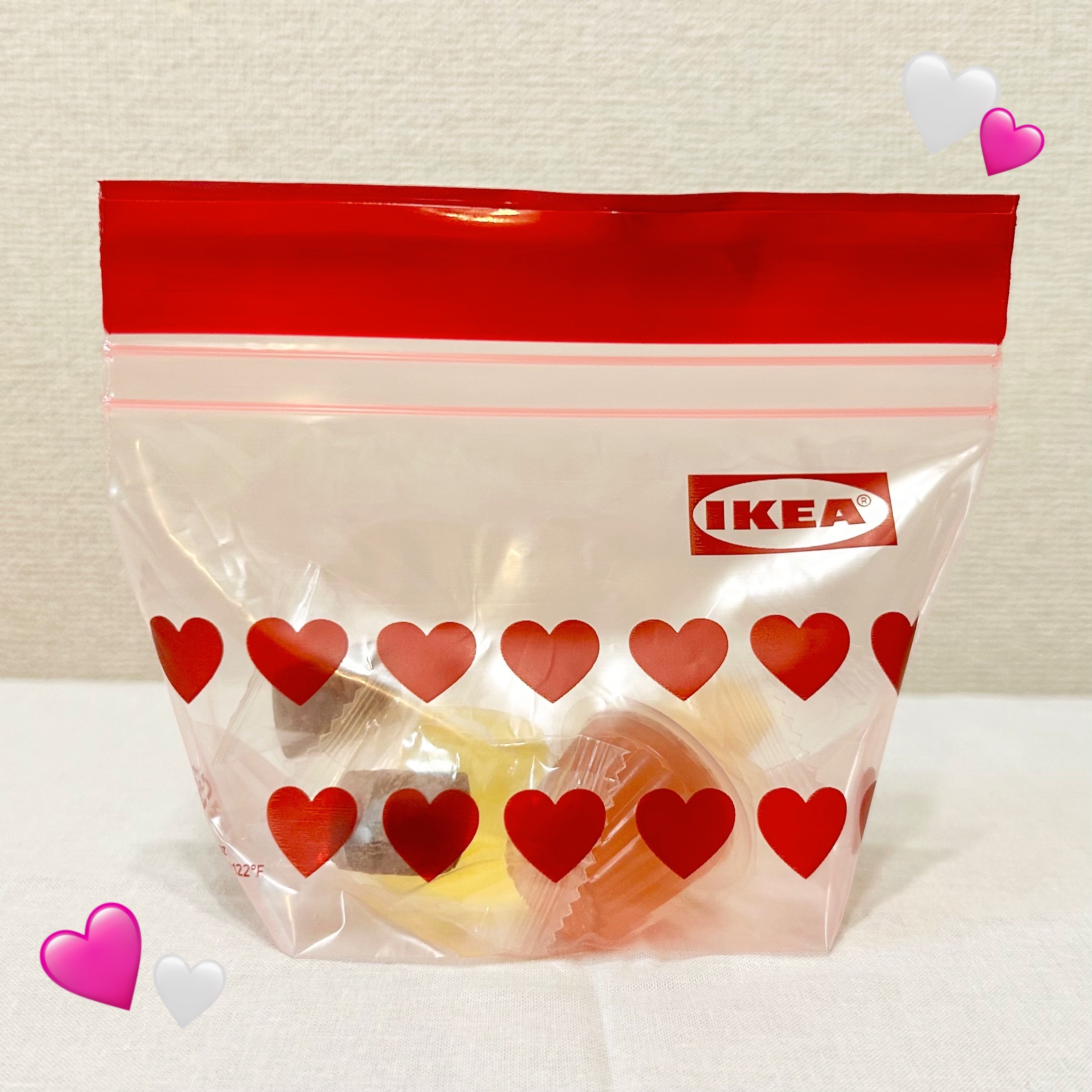 IKEA(イケア)の「ISTAD イースタード フリーザーバッグ、レッド/ハート」