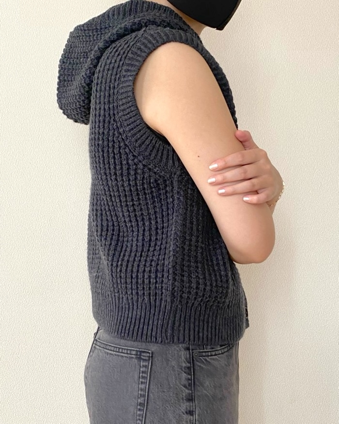 可愛くて細見えする」ユニクロCの“高見えニット”重ね着もできて長く