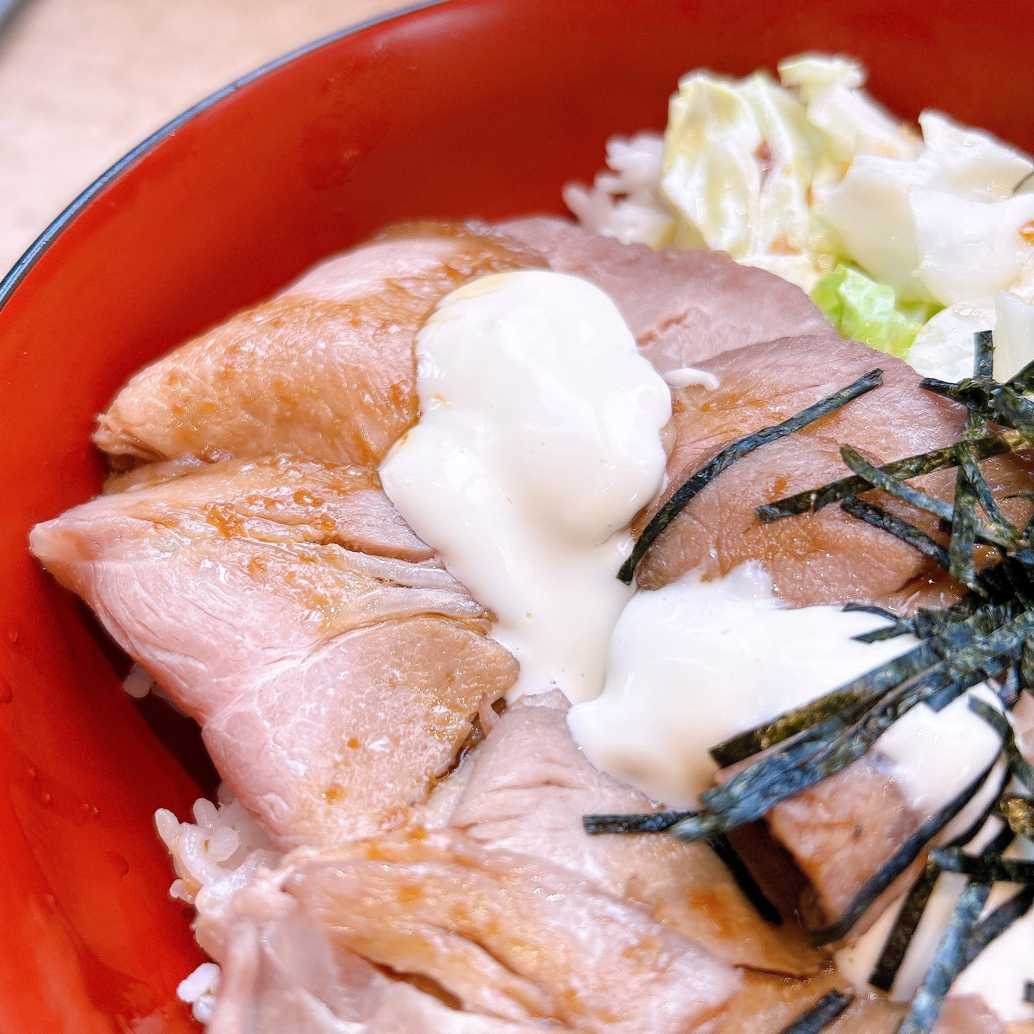 松のやの「ローストポーク丼」