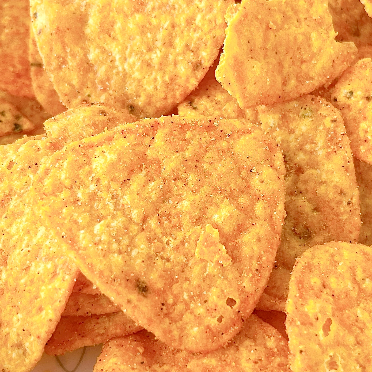 FamilyMart（ファミリーマート）の「トルティーヤチップス スパイシータコス味」