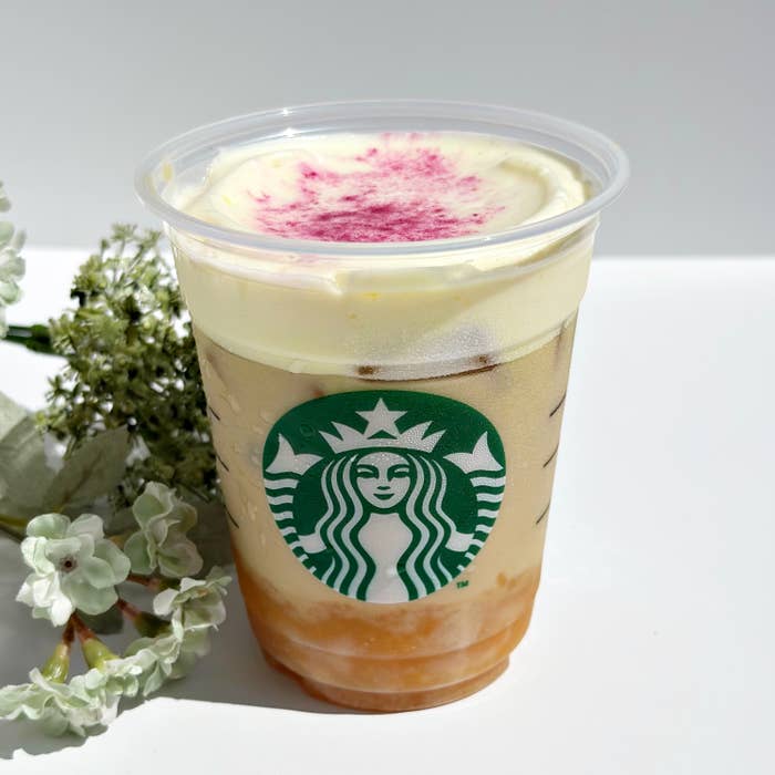 スタバ「ほうじ茶香る 焼き芋 ムース ティー ラテ」