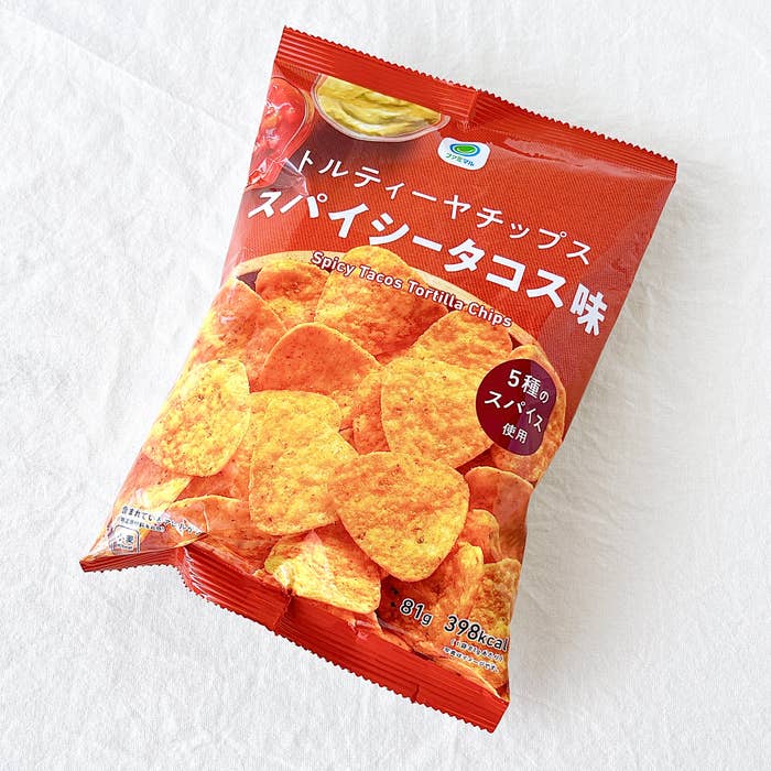 FamilyMart（ファミリーマート）の「トルティーヤチップス スパイシータコス味」
