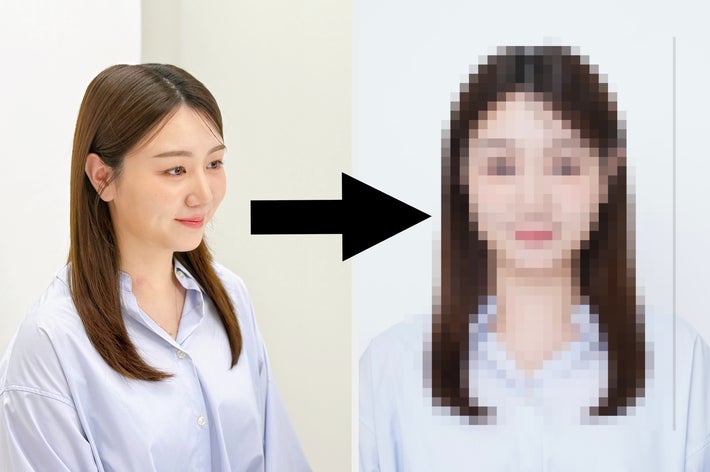 女性がカメラに向かって微笑んでいるポートレート。白い背景に、シンプルなシャツを着用。