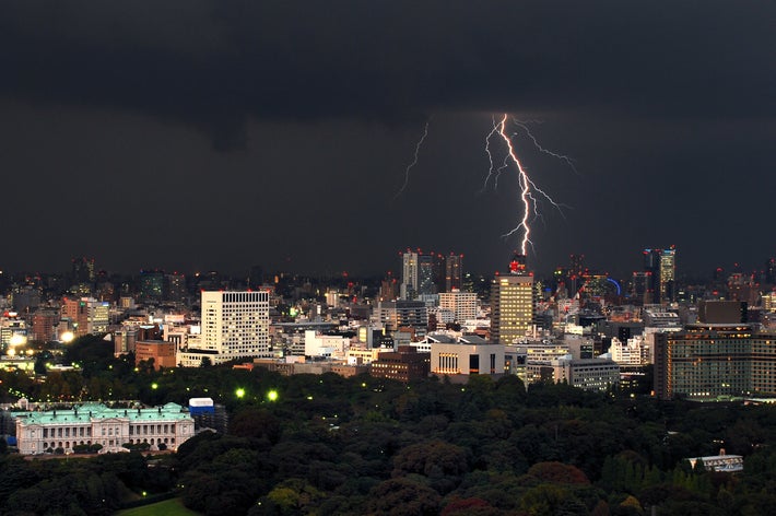 落雷のイメージ（Vladimir Zakharov / Getty Images）