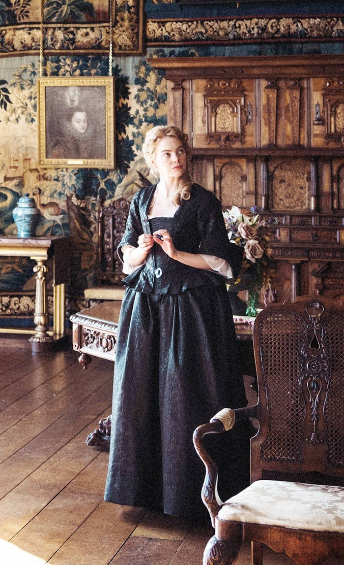 Painful TV And Movie Costumes Famous Women Wore Painful TV And Movie Costumes Famous Women Wore