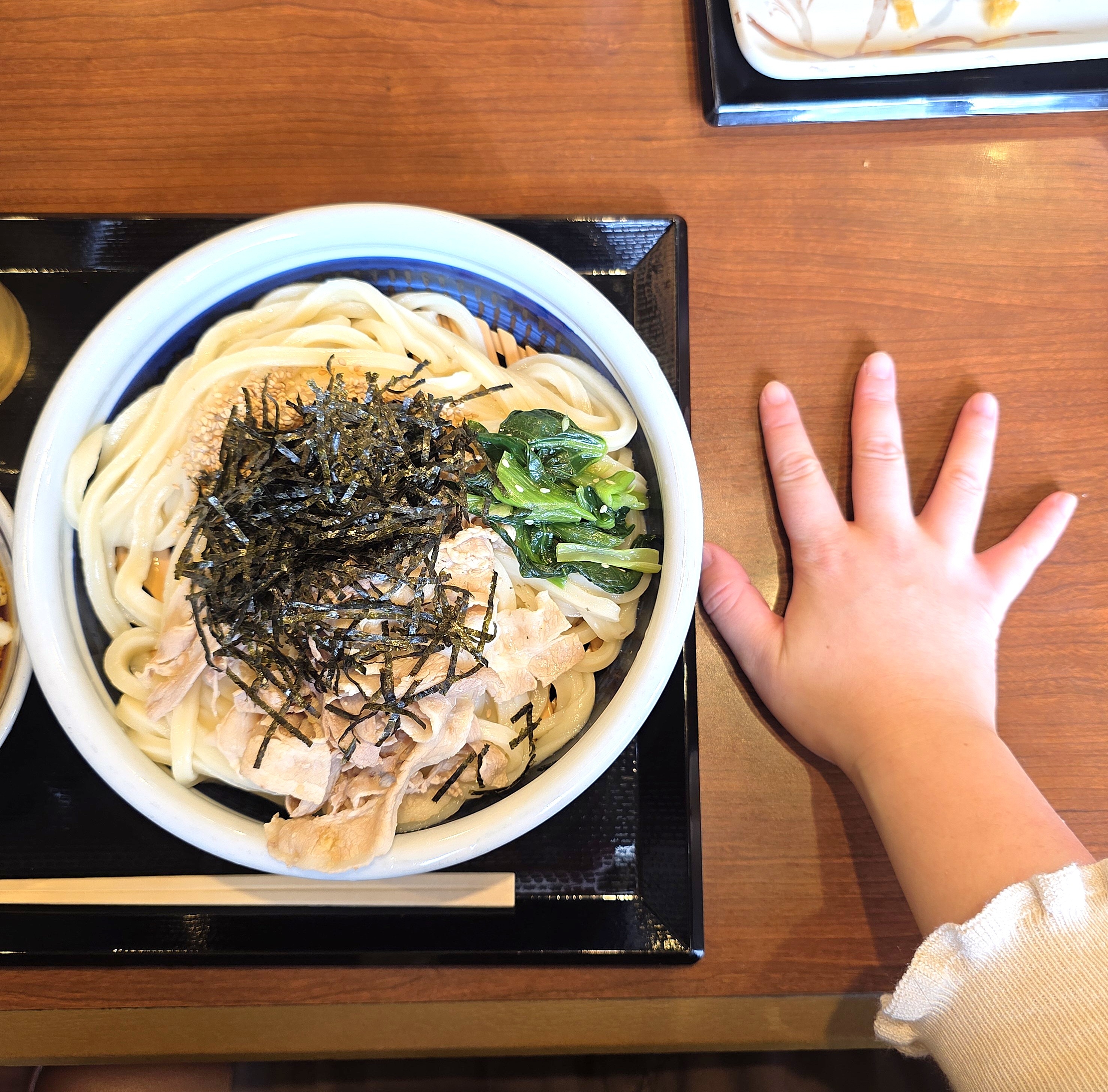 丸亀製麺「旨辛 豚つけ汁うどん」