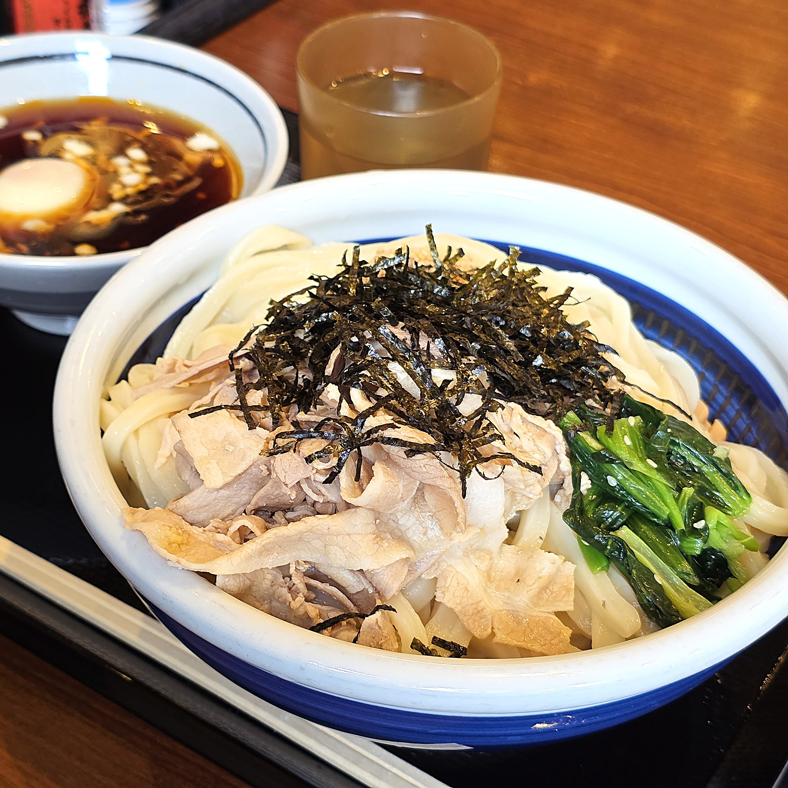 丸亀製麺「旨辛 豚つけ汁うどん」