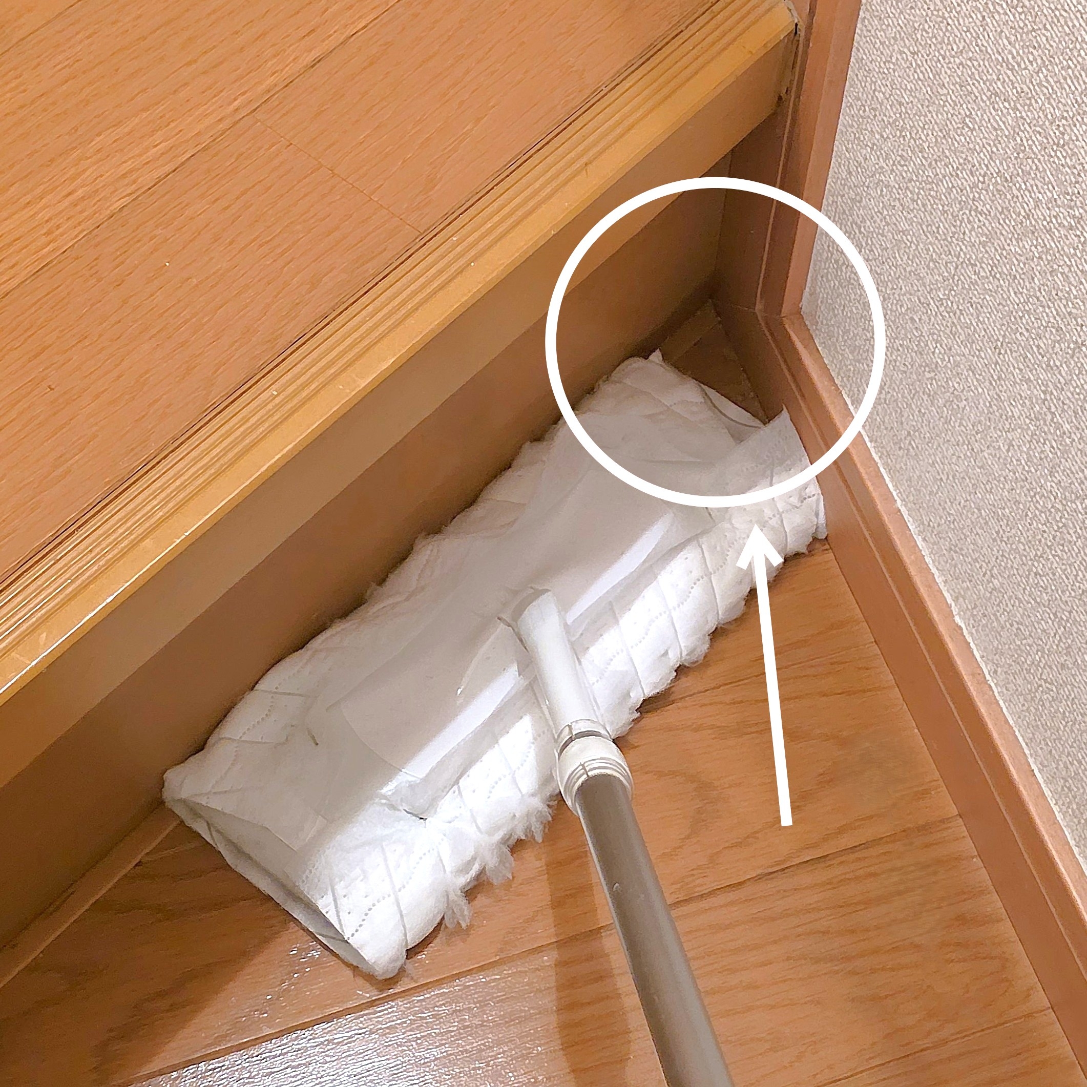 ニトリ「ケース付きワイパー 階段用」