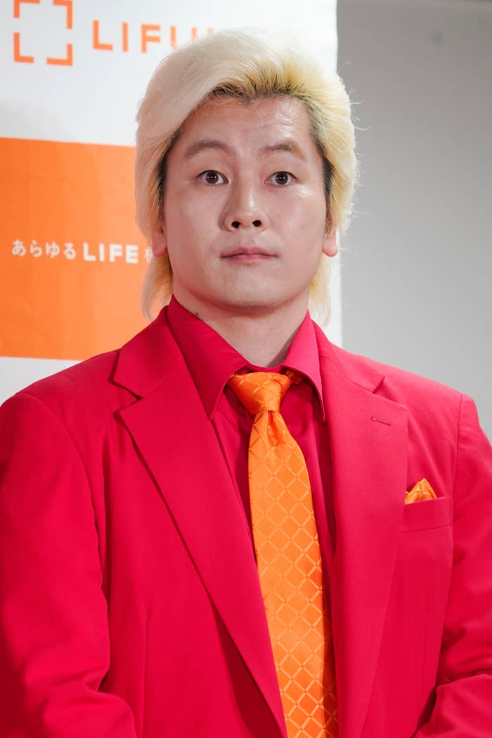 カズレーザーさん（時事通信フォト）