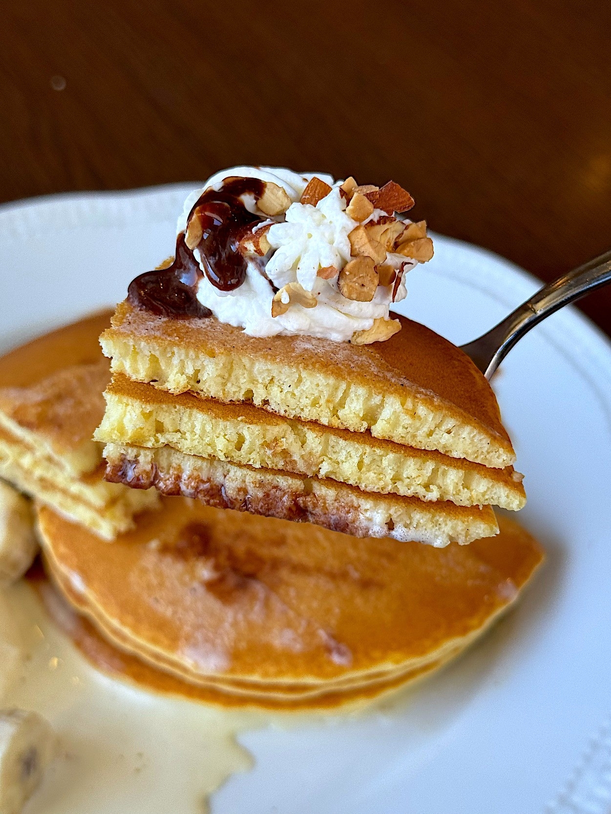 ロイヤルホストの「チョコファッジソースのパンケーキ」