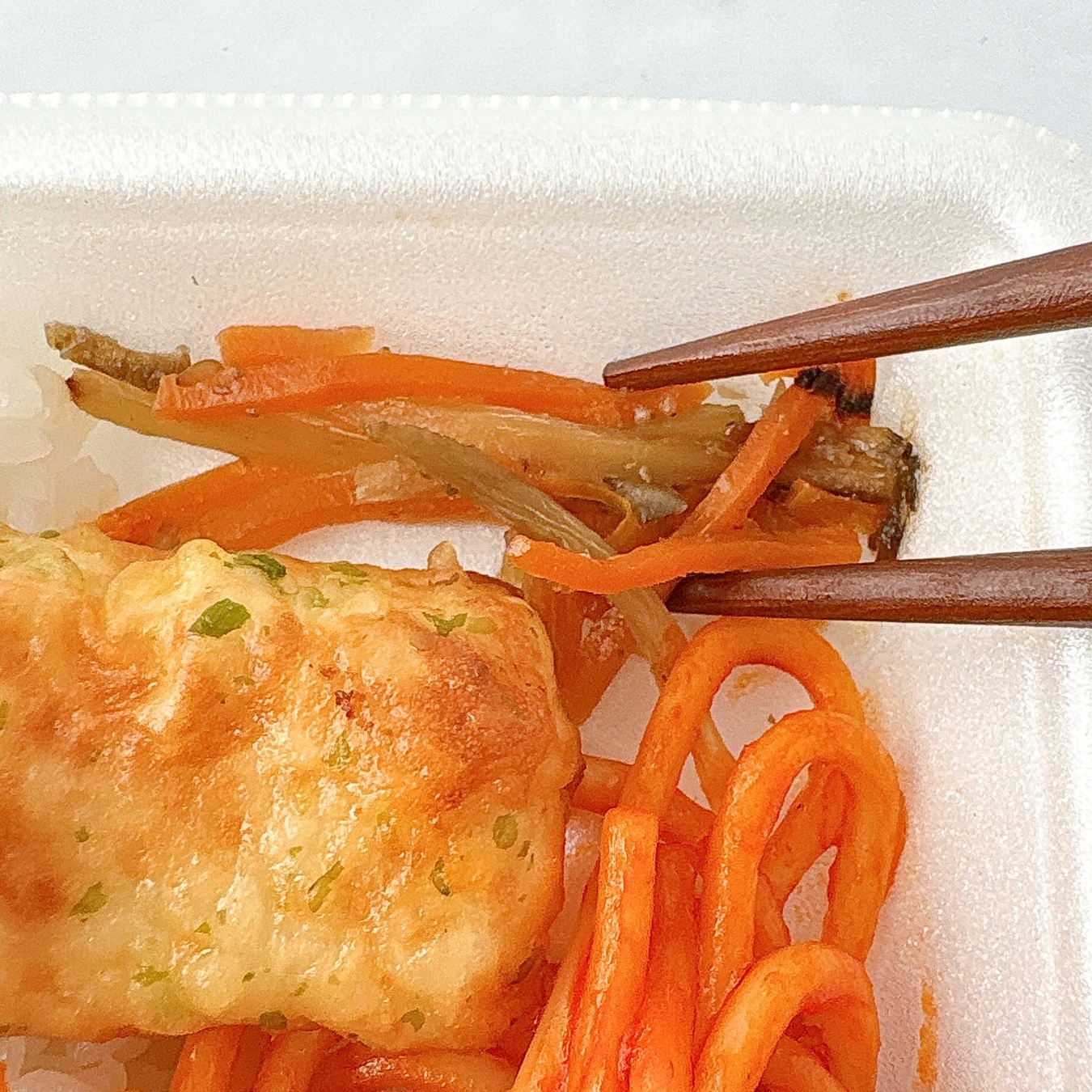 FamilyMart(ファミリーマート)の「増量 明太海苔弁当」