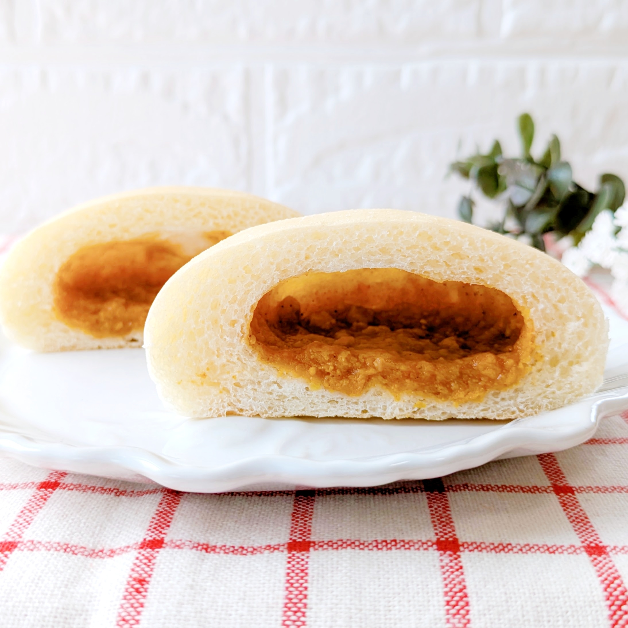 セブン-イレブンの「7P バターチキンカレーパン 3個入」