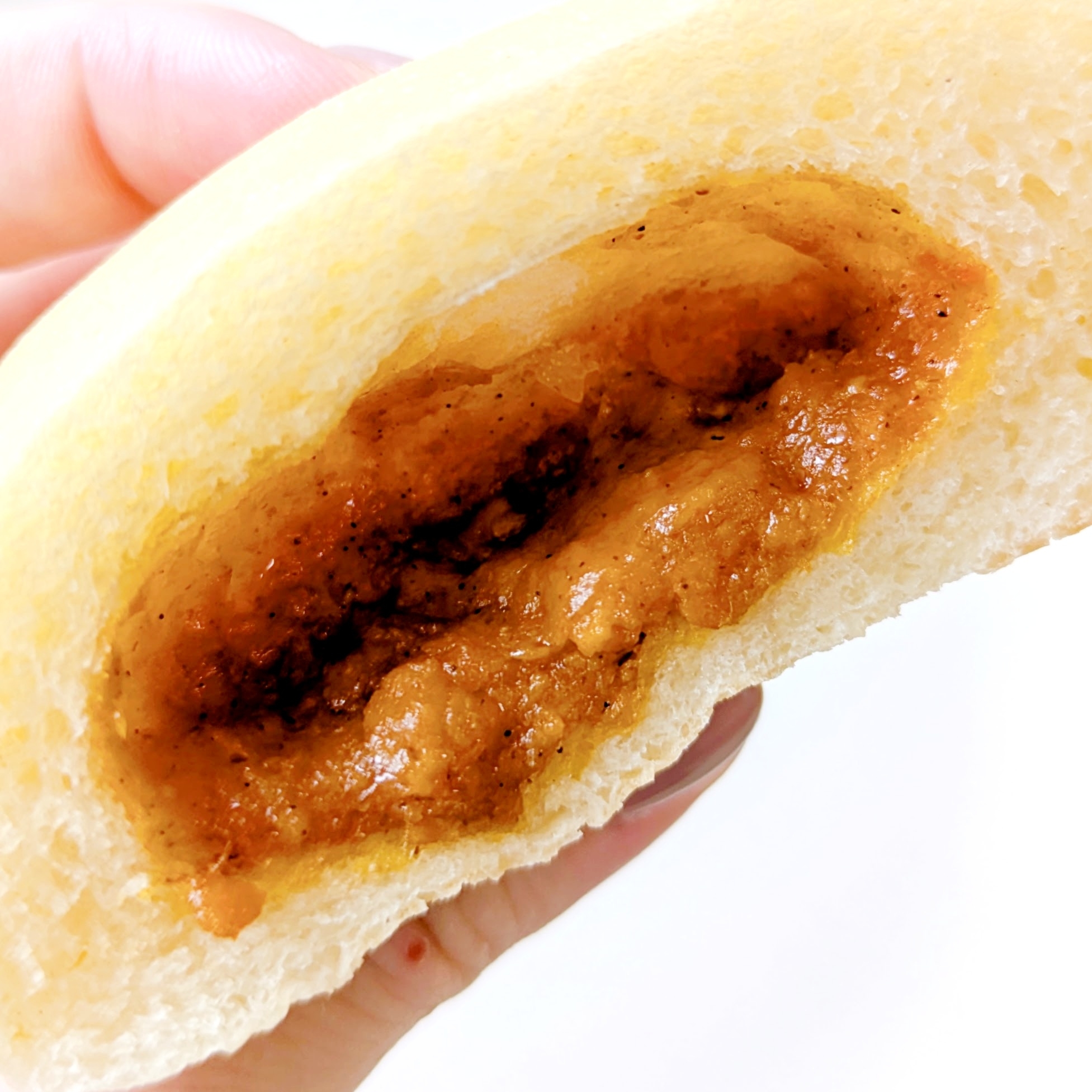 セブン-イレブンの「7P バターチキンカレーパン 3個入」